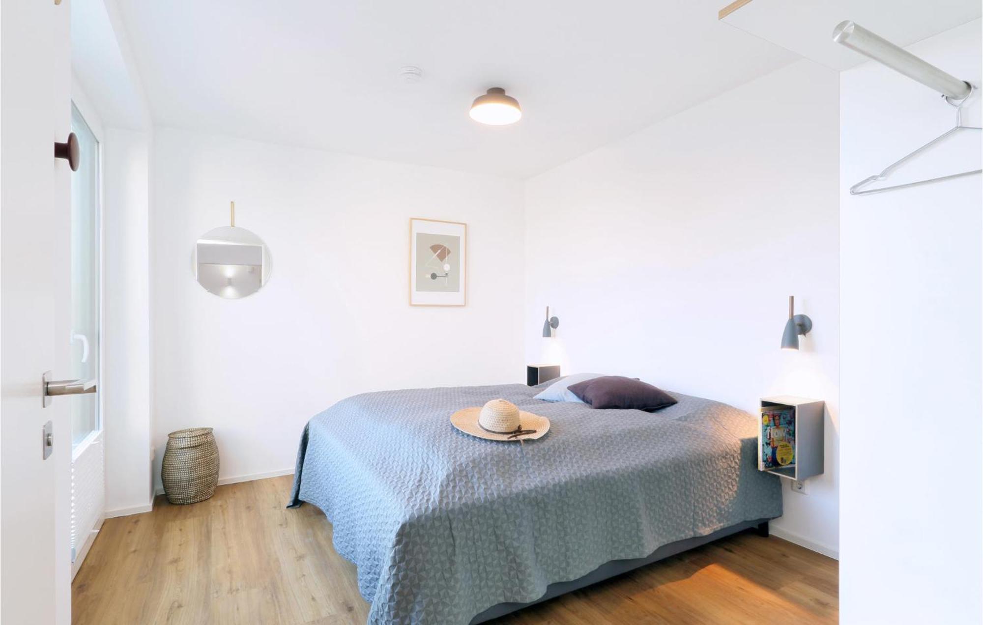 Cozy Home In Lembruch-Duemmer See With Sauna Екстериор снимка