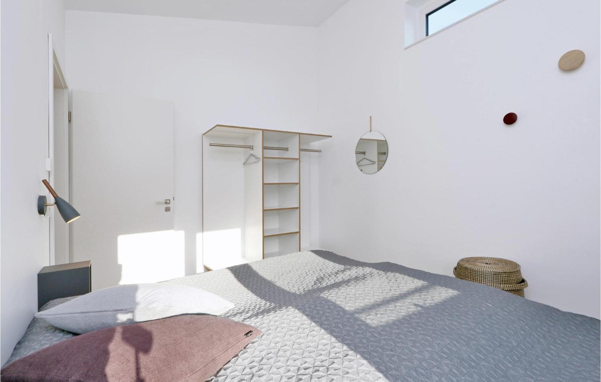Cozy Home In Lembruch-Duemmer See With Sauna Екстериор снимка