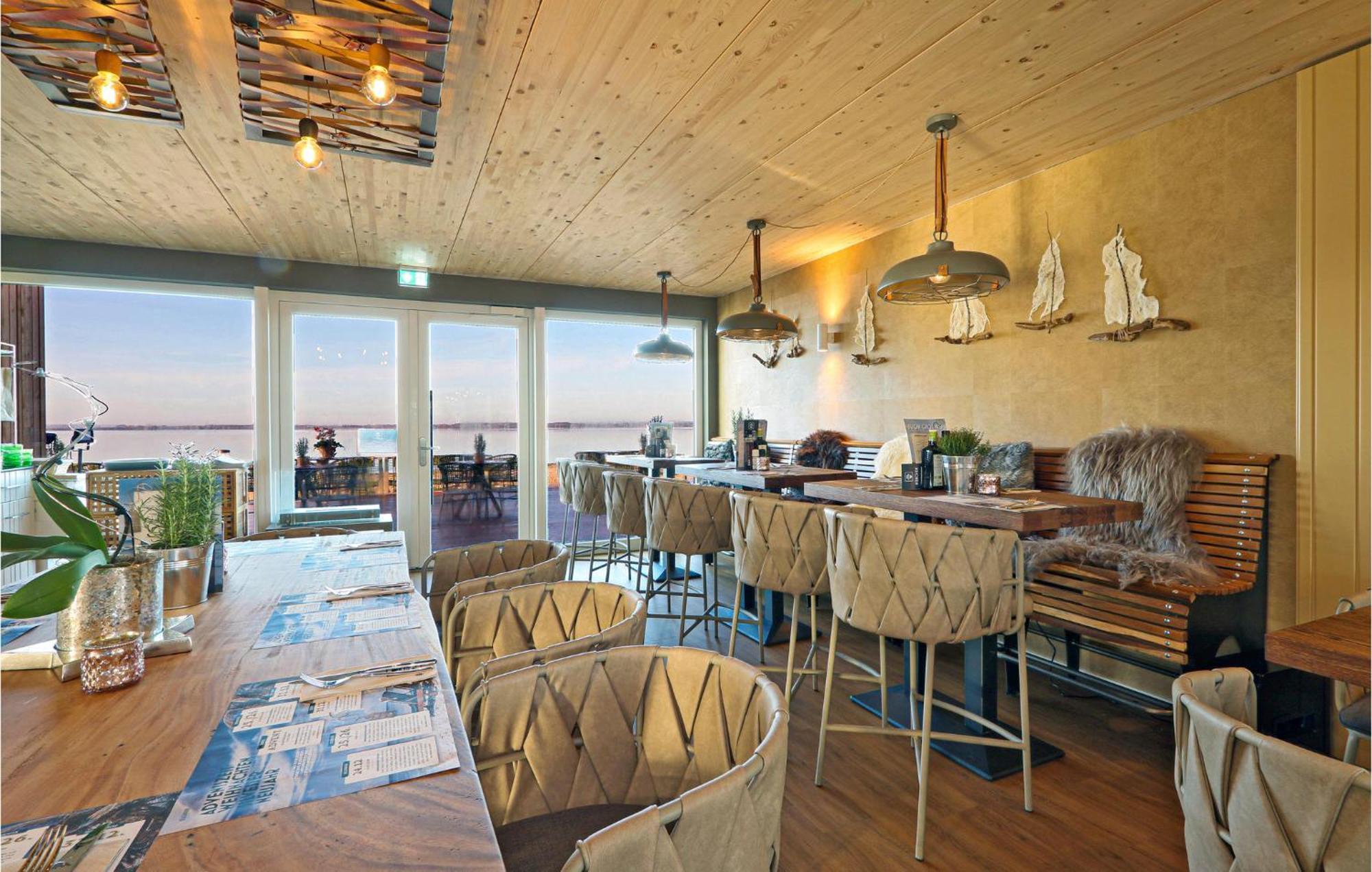 Cozy Home In Lembruch-Duemmer See With Sauna Екстериор снимка